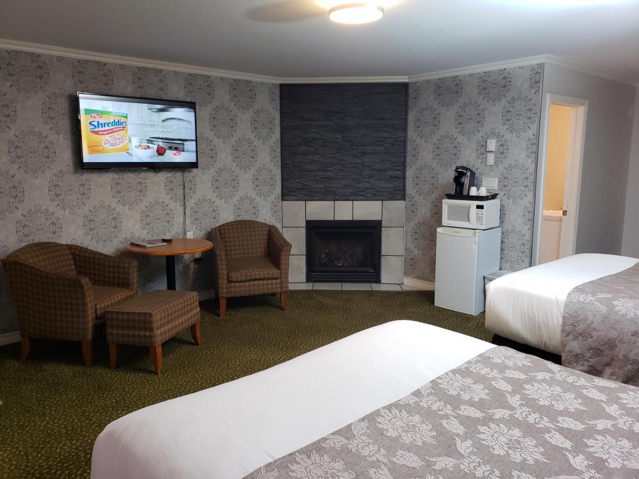 Regency Inn & Suites Cornwall Kültér fotó